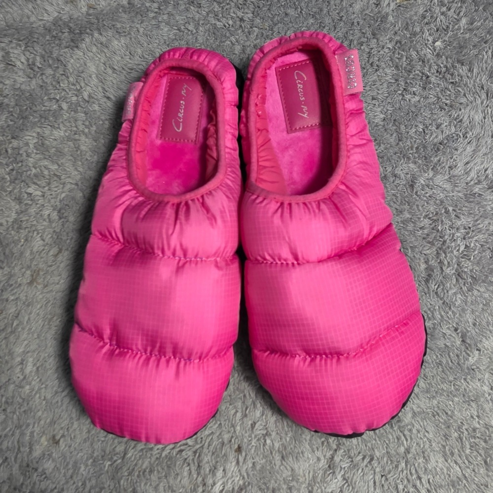 Circus NY Holly Puffer Slippers Hot Pink Quilted Ripstop‎ Women 8 NEW